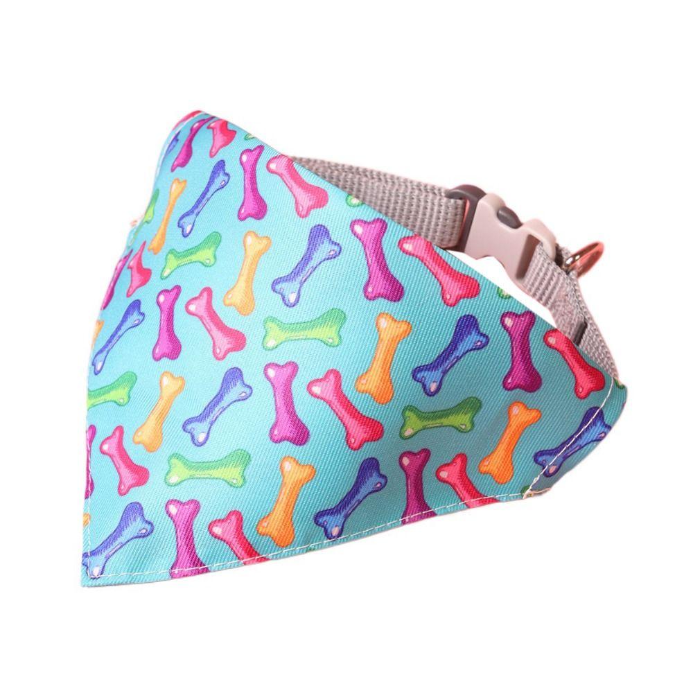 Мультяшное полотенце для слюны питомца Мягкое полотенце для собак Треугольная бандана для кошек Ошейник для кошек Нагрудник Фотография