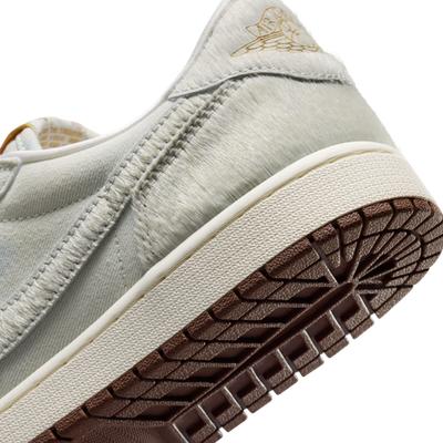Air Jordan 1 Low OG 'Китайский Новый год' Вышивка цветами 2026 IQ1108-011
