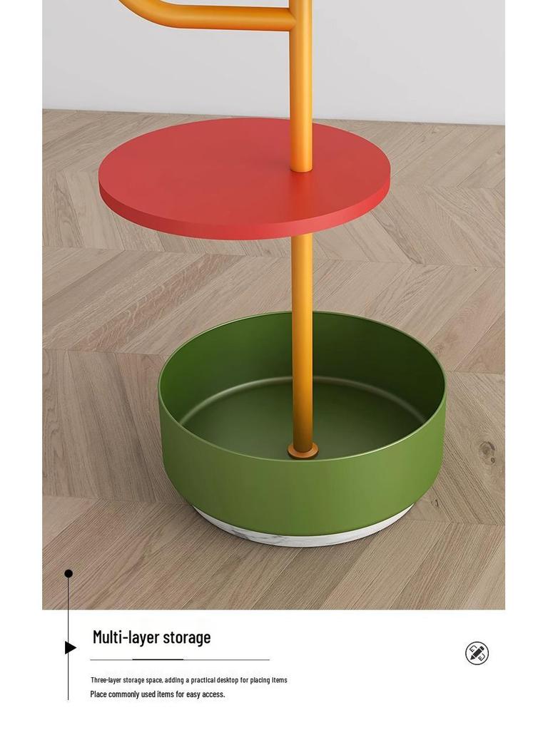 Мемфис Торшер: Стильная гостиная, диван и лампа для детской комнаты со встроенным хранилищем и функцией журнального столика