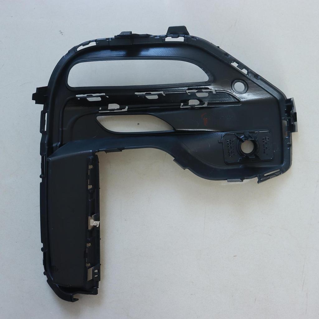 Окантовка противотуманной фары переднего бампера для BMW G05 (51118746239/51118746240)