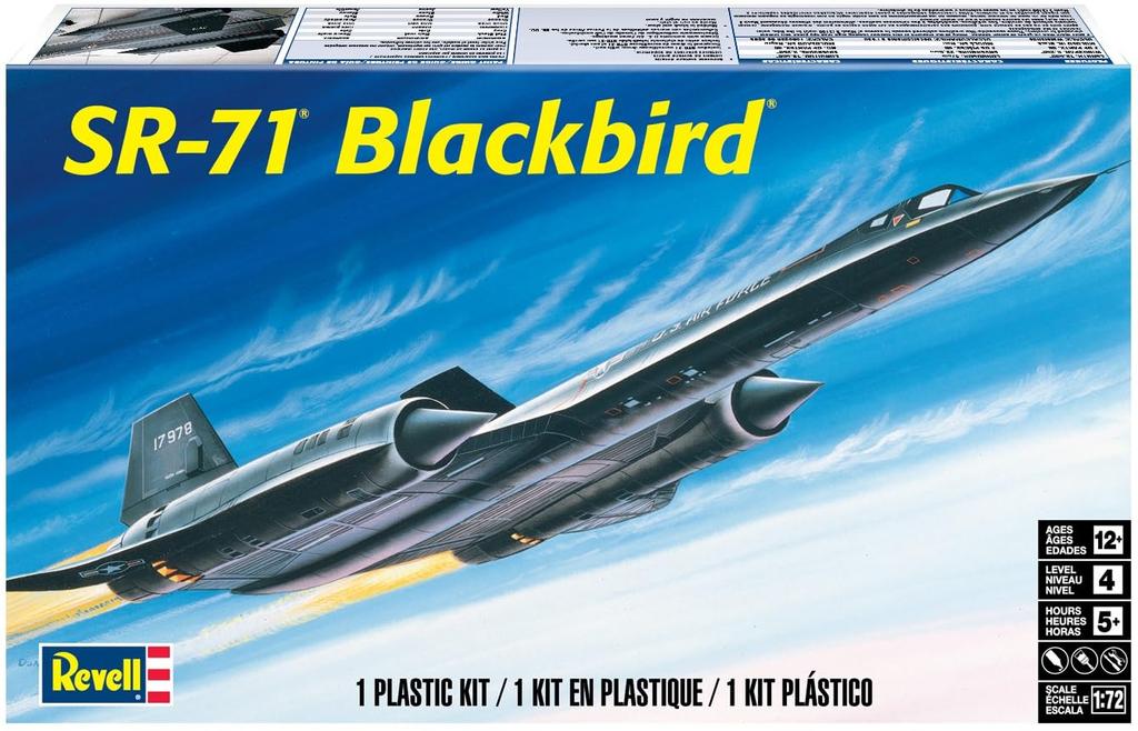 Пластиковая модель американского самолета Blackbird SR-71 в масштабе 1/72