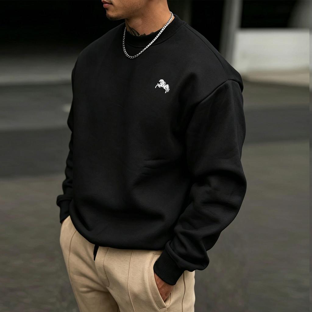 Unisex crew-neck sweatshirt made from soft, skin-friendly fabric—a versatile long-sleeve casual top suitable for a variety of occasions