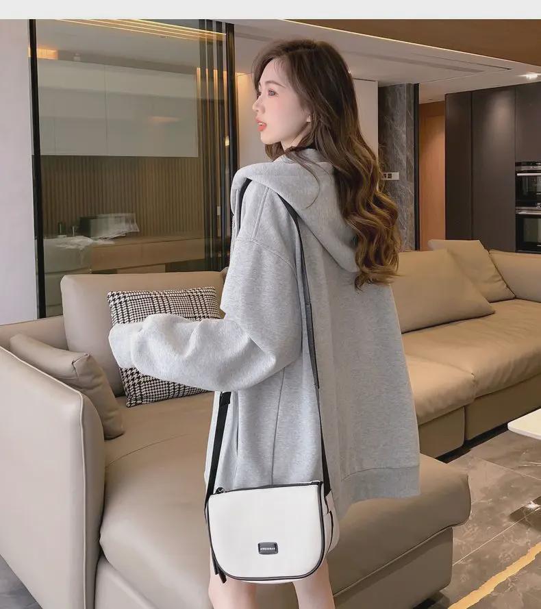 Girls' Hooded Sweatshirt Cardigan, Embroidered Pattern, New Lazy Style, Loose Fit, Long-Sleeved Jacket for Spring, Autumn, and Winter 2025.