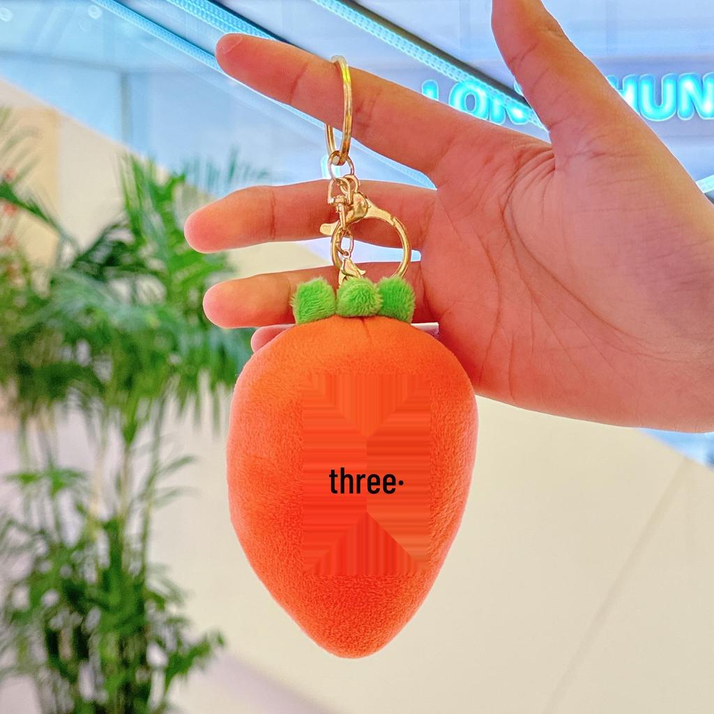 Мультяшный плюшевый кулон-морковка: Милая кукла-шарм для сумки в виде овоща