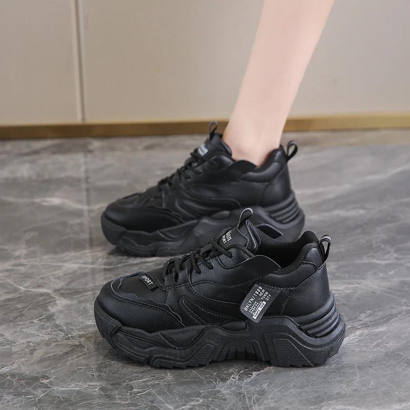 Модные женские туфли на толстой подошве для папы 2024 года, новые легкие повседневные спортивные туфли на осень и зиму для женщин. Теннисные туфли для женщин.