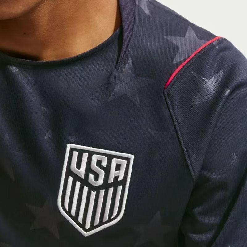 Домашняя и гостевая футбольная форма сборной США на Чемпионат мира 2026 - Дизайн «Звездно-полосатый»