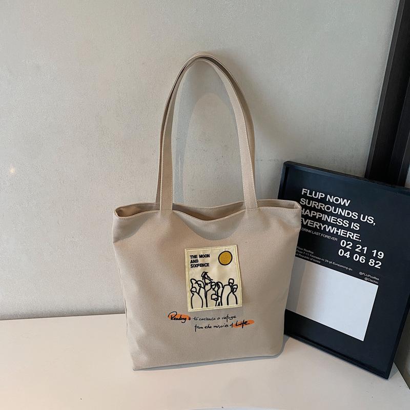 Милый нишевый дизайн мода 2025 повседневная простота летний тренд персонализированная сумка в зарубежном стиле женская сумка-тоут