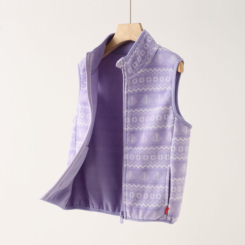 Девочкин флисовый жилет с принтом: Уютная, всесезонная верхняя одежда и вариант школьной формы