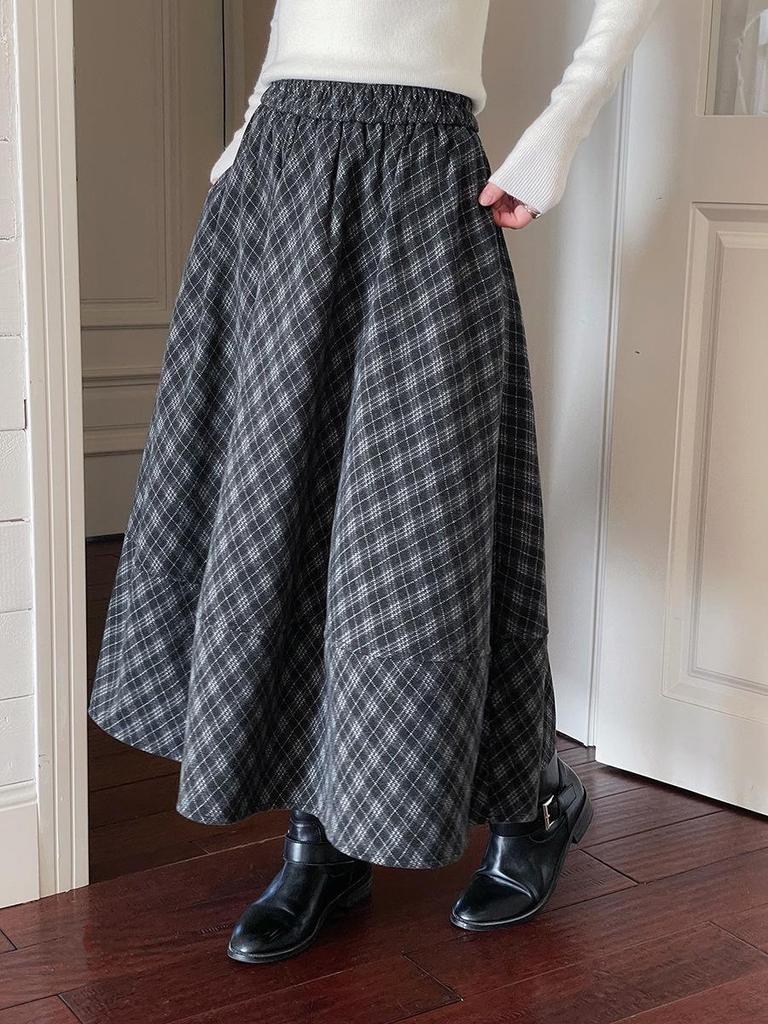 Positano Plaid Pom Pom Midi Skirt - Women's Winter Skirt S3052F