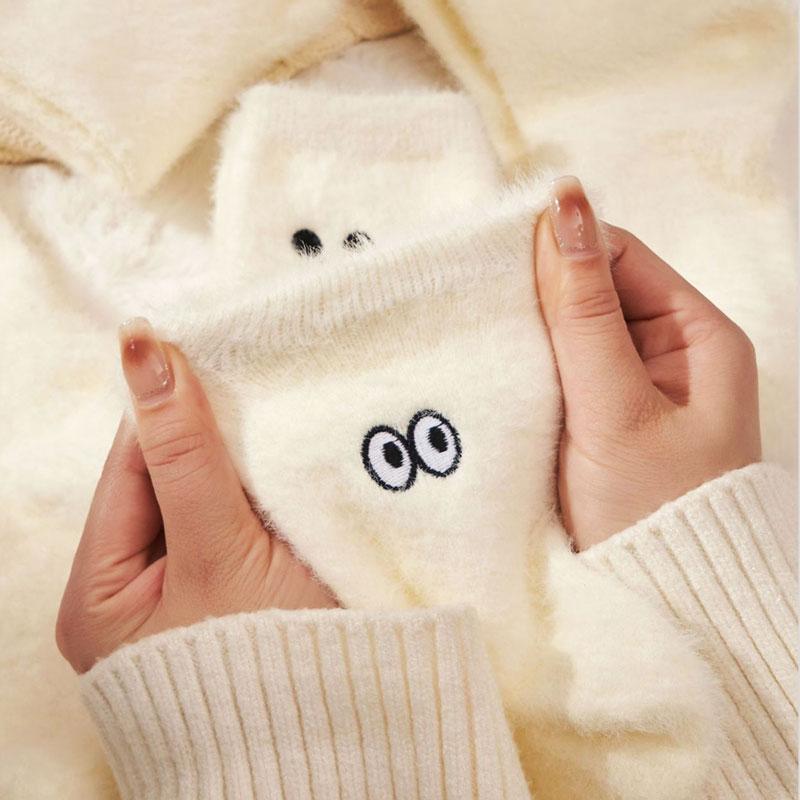 Women Funny Socks White Winter Warm Socks Smile Cute Kawaii Anime Floor Socks Lolita Y2k Thicken Fuzzy Socks