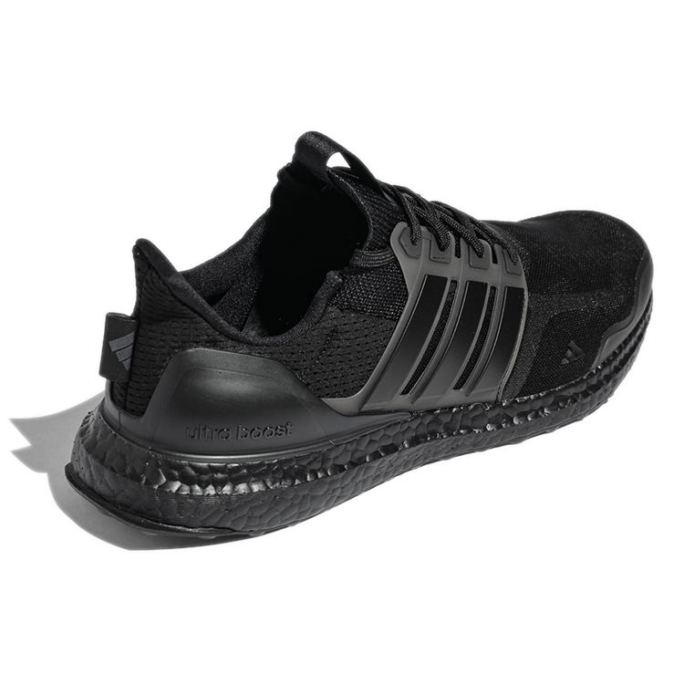 adidas Кроссовки унисекс UltraBoost DNA Mono Triple Black GX3074