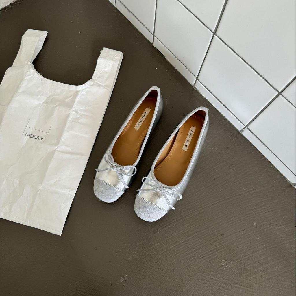 2025 New Autumn and Winter Sloping Heel Shallow Mouth Versatile Satin Bow Women's Single Shoes Doudou Pregnant Women's Single Shoes