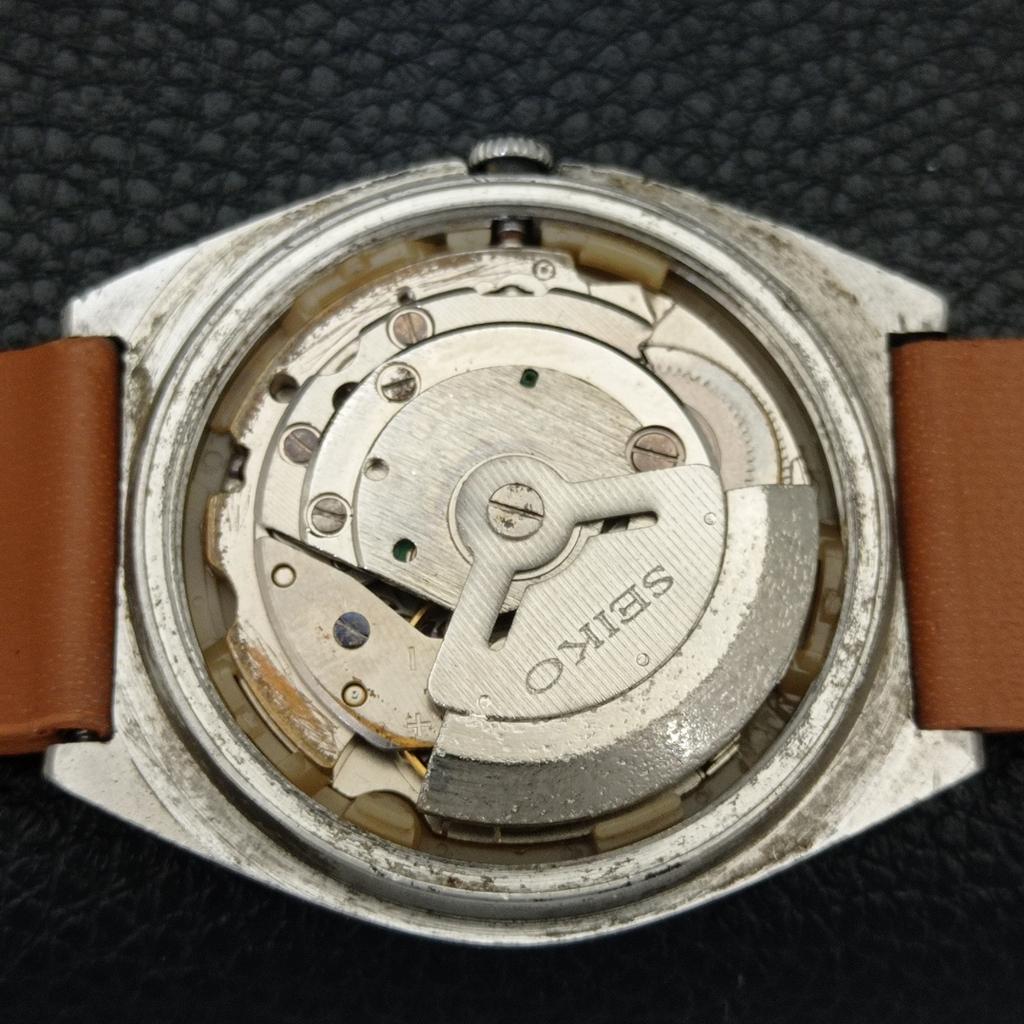 JAPAN VINTAGE SEIKO 5 AUTOMATIC MENS WHITE COLOR DIAL WATCH A701489-5 R206b-a701489