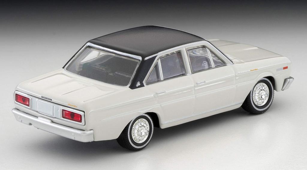 Tomica Limited Vintage Scale Nissan Cedric Personal Deluxe V 1970 Model 1/64 LV-37b (White/Black) (Finished Product)