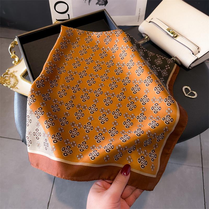 70 * 70cm New Silk Small Square Scarf For Women'S Neck Protection Professional Scarf Versatile Hair Tie Headscarf Scarf