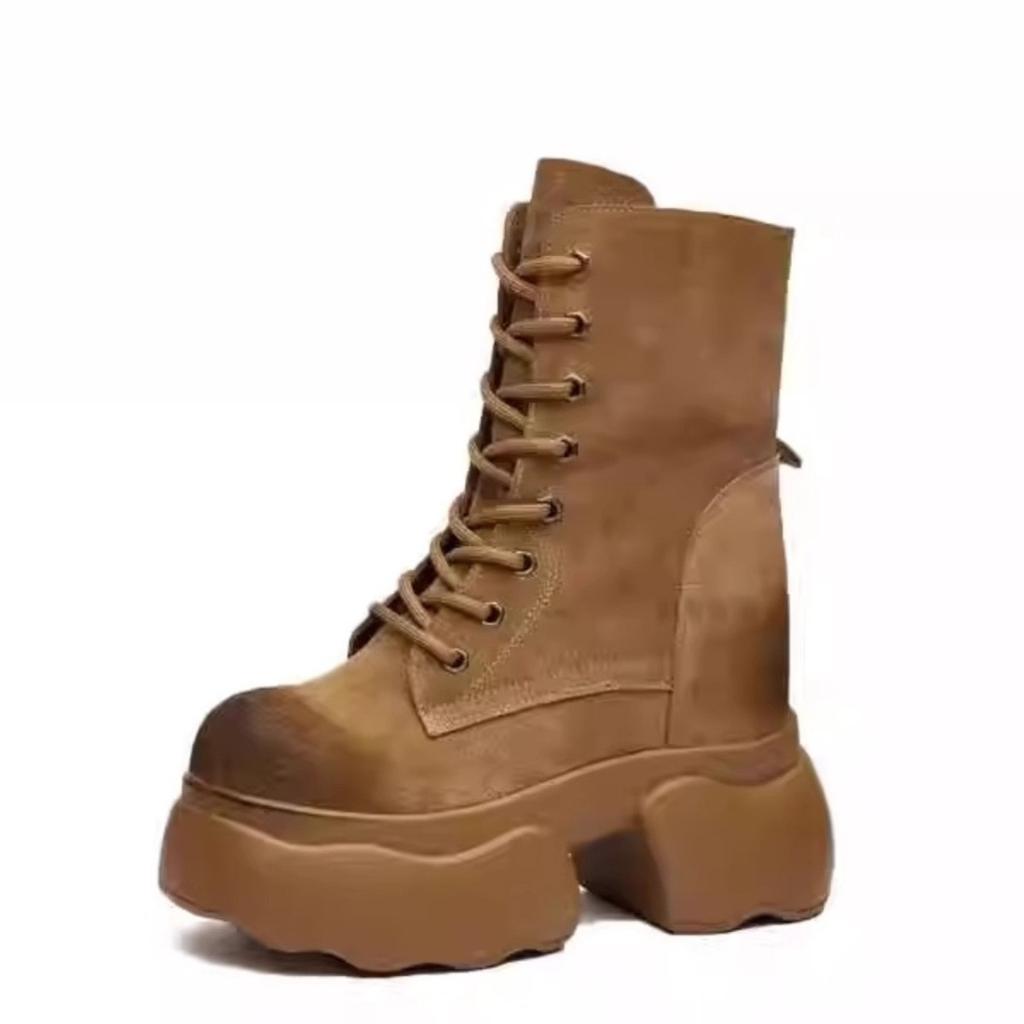 Черные ботинки Мартин женские 2025 осень новые на толстой подошве британские локомотивные короткие ботинки на высоком каблуке толстой подошве с внутренней танкеткой женские ботинки