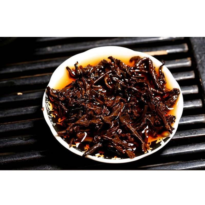 Чай пуэр из провинции Юньнань Мэнхай, приготовленный чай, дворец коричневых гор Иу, семь блинчиков 357 г