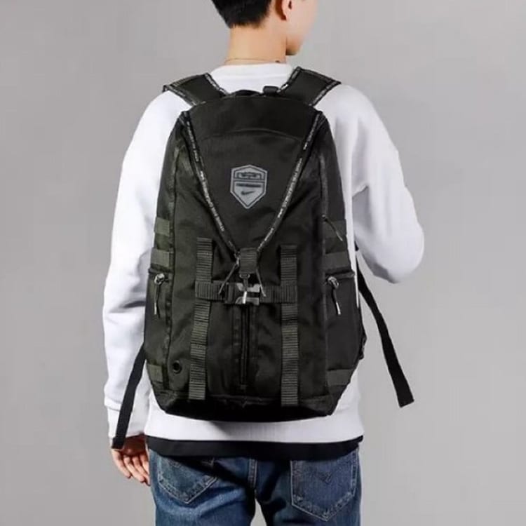 Nike Рюкзак из полиамида Regular Унисекс Цвет: Секвойя-зеленый BA5987-355