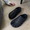 LUXSOLE Летние Раздельные Носок Обувь Женская Ниндзя Таби Тапочки Кожаные Круглый Носок Шлепанцы Удобные Мюли Женские Клоги Сандалии Пальцы Ног Шлепанцы