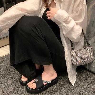 [] Хлопья какао~ Стразы, щипающие пальцы ног, пляжные шлепанцы на толстой подошве, женские сандалии для ношения летом