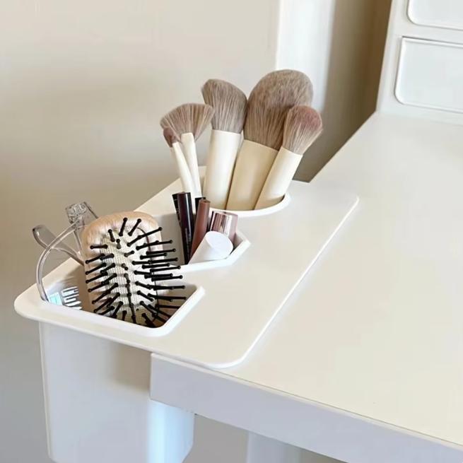 Помада, кисть для макияжа, органайзер, пенал для хранения, косметички, офисный стол, контейнер, настольная коробка для ручек