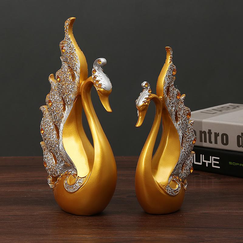 Couple Swan Ornament Resin Art Animal Figurines Modern Light Luxury Home Decor Living Room TV Cabinet Desktop Wedding Decoration