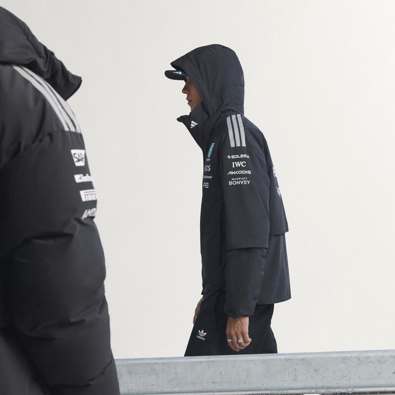 adidas Мужская утепленная куртка с капюшоном команды Mercedes-AMG Petronas F1