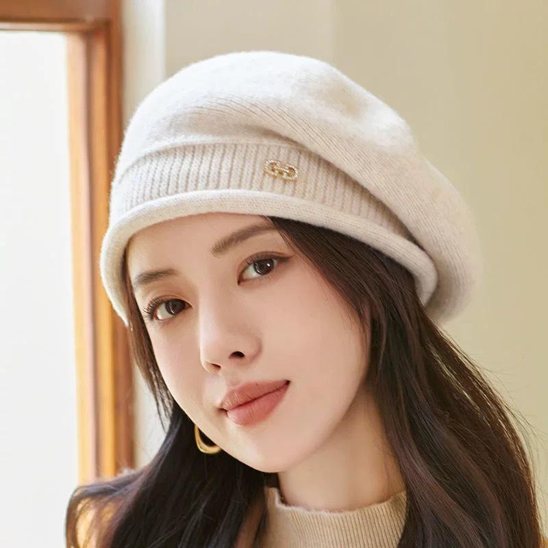 Women's Autumn/Winter Wool Beret - Fashionable, Versatile, Warm, and Luxurious Knit Beanie