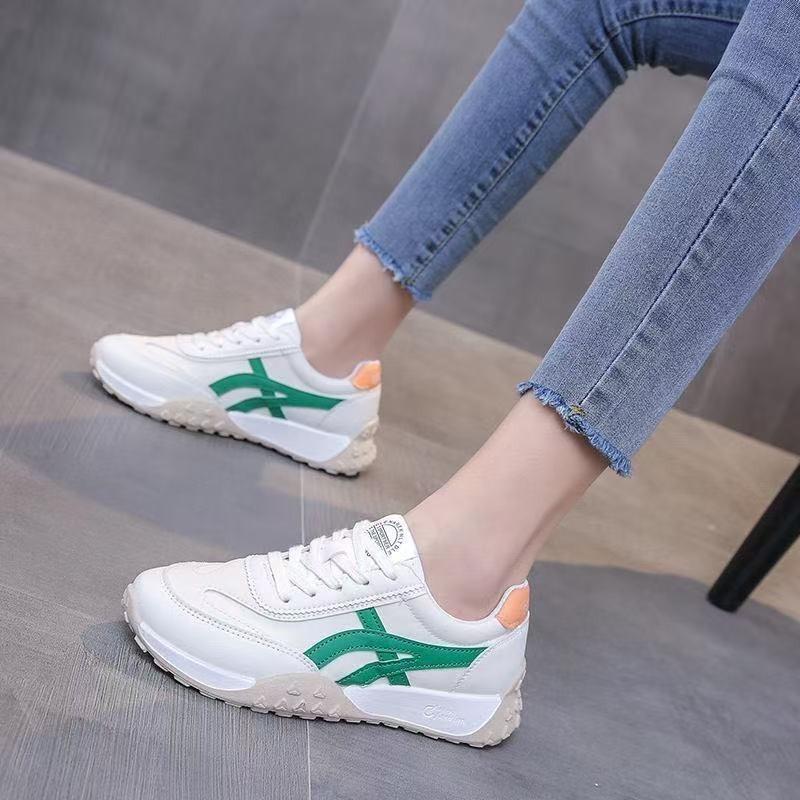 New Casual Sports Shoes Women's Summer Lightweight Breathable Student Running White Shoes