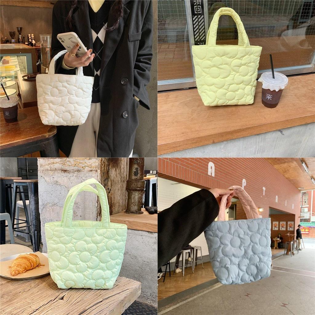 Стильная стеганая сумка-тоут для перекусов и детских вещей, идеально подходящая для ежедневного использования мамой.