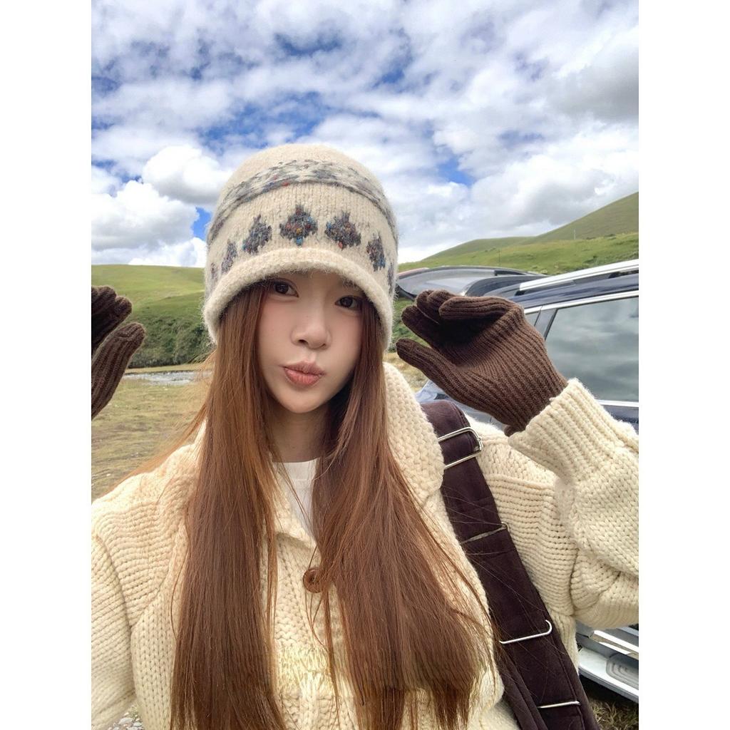 Female autumn and winter rabbit fur hat white warm thickened large head circumference showing face small plush knitted ear protector wool hat