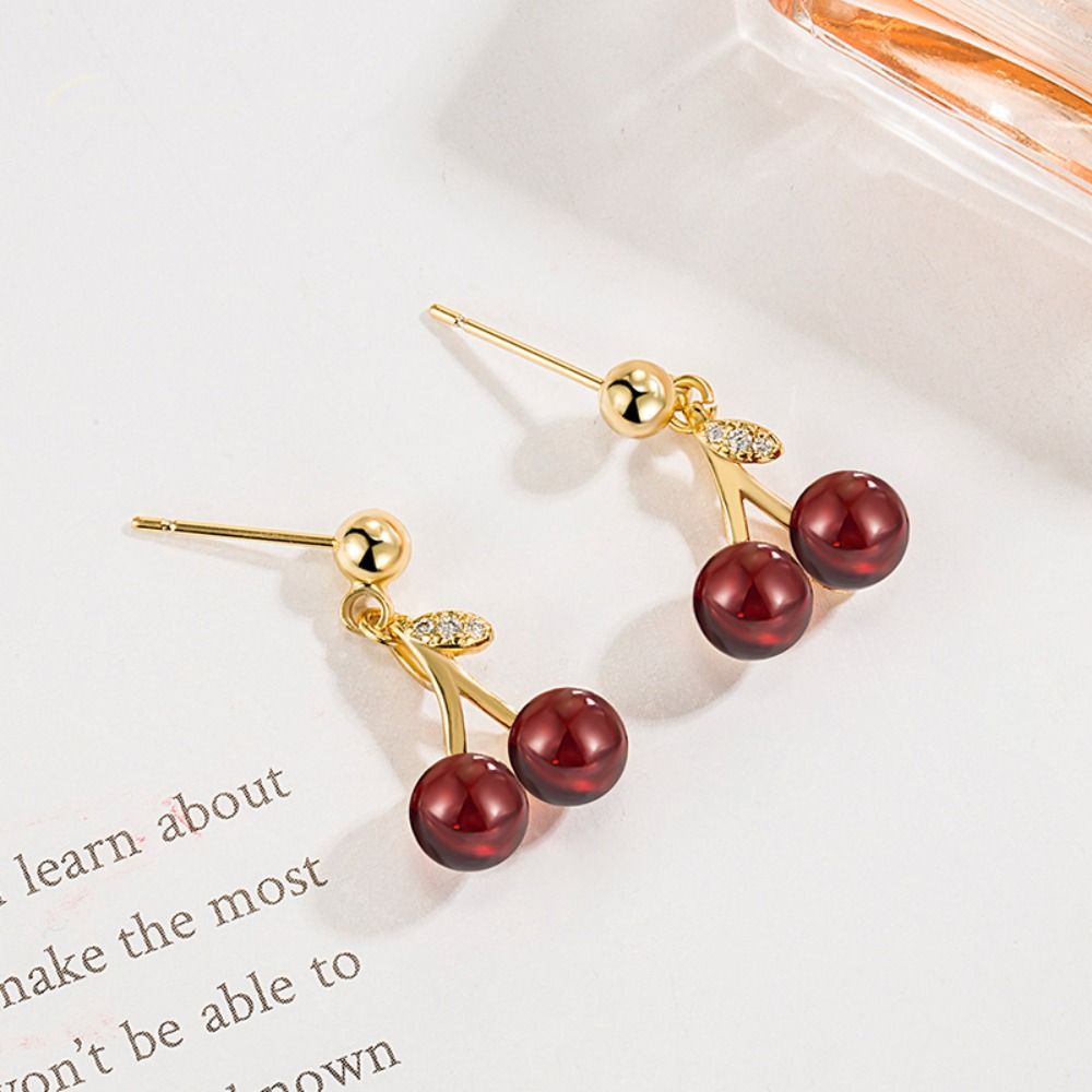 Серьги-гвоздики с сладкими фруктами и вишней, серьги-подвески с листьями растений и красной вишней, ювелирные изделия в подарок