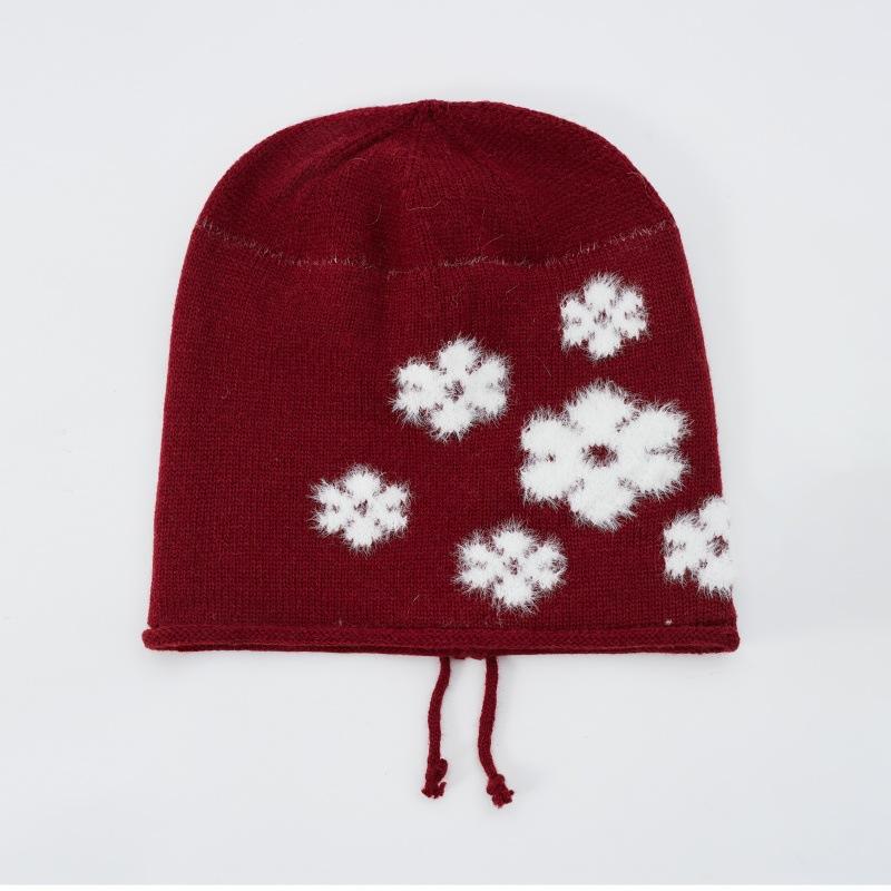 Plush flower knitted hat women's autumn and winter big head circumference literary and versatile style showing face small cold hat warm head hat