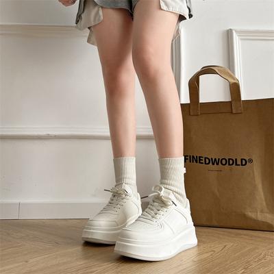 Универсальные студенческие туфли на высокой платформе для поездок на работу, белые туфли для женщин, новинка 2025 года, легкие туфли для отдыха и спорта