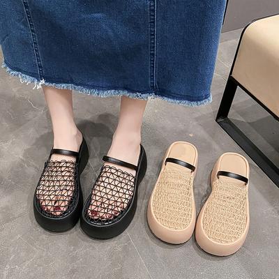 Нишевый дизайн крутые тапочки лето 2025 новые полые слова с сумкой тапки на толстой подошве рыболовная сетка крутые тапочки женские