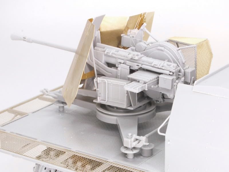 Комплект пластиковых моделей немецкой армейской бронированной 8-тонной полугусеничной пушки FlaK 43 CH6553 1/35 Sd.Kfz.7/2 3,7 см зенитная установка