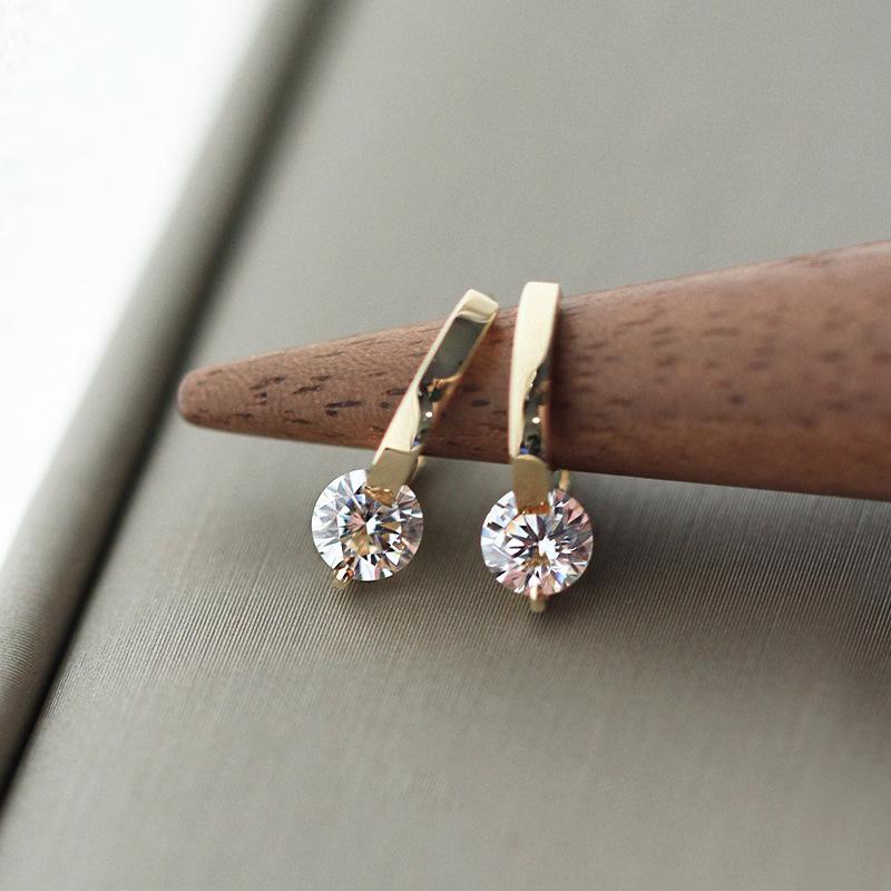 Elegant Korean-Style Zircon Earrings: High-End Fashion, Versatile Luxury for Women