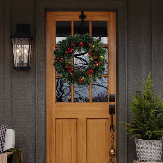 Рождественский венок из сосновых иголок, венок из шишек с красными ягодами, многоразовый сезонный праздничный венок для украшения каминной полки входной двери