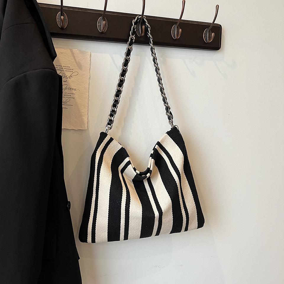 1 Piece Large Capacity Chain Bucket Bag Fashion Work Stripe Commuter Bag Shoulder Women's Bag