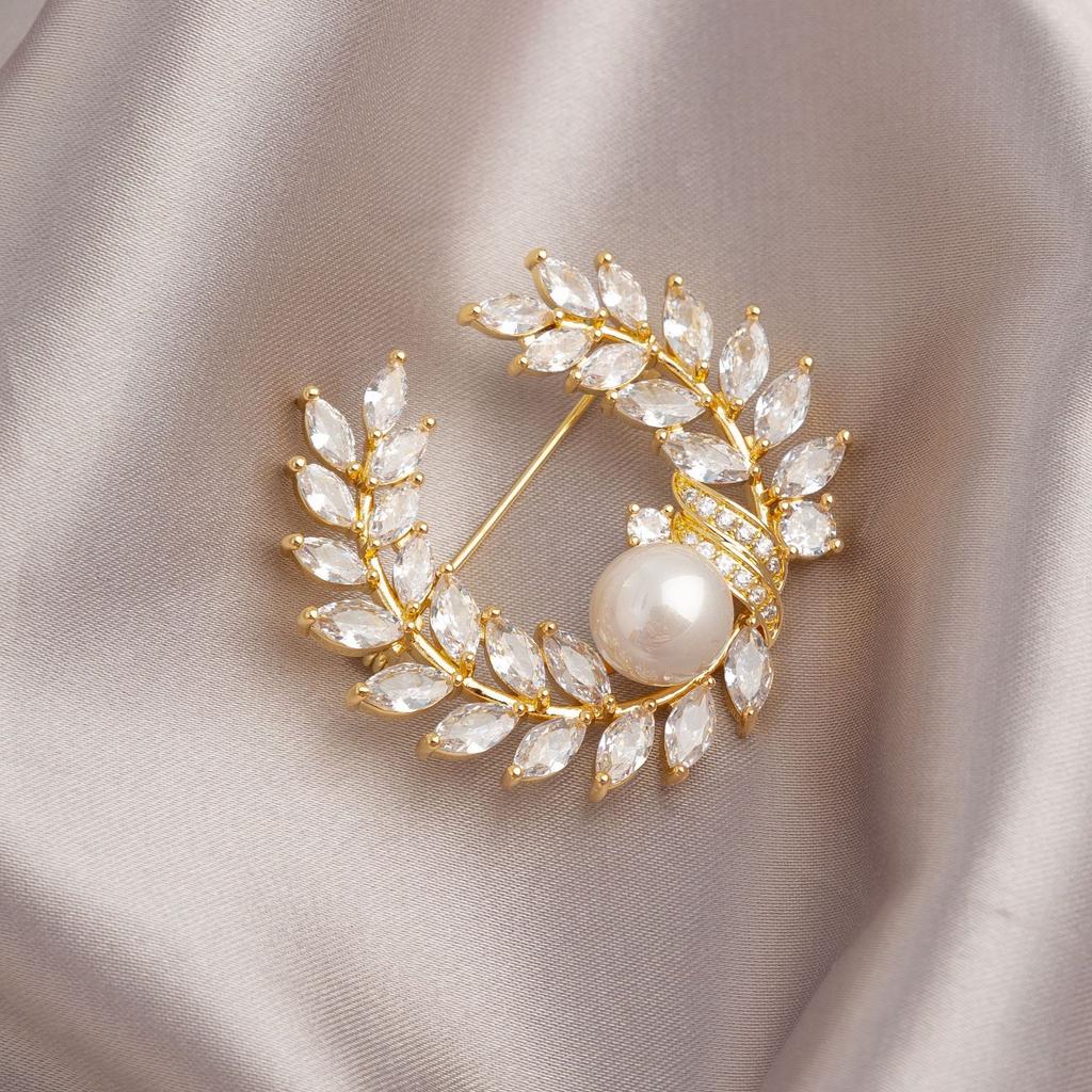 Light Luxury Zircon Wheat Ear Pearl Brooch Female Niche Design High-End High-End Anti-Light Buckle Pin Temperament Brooch