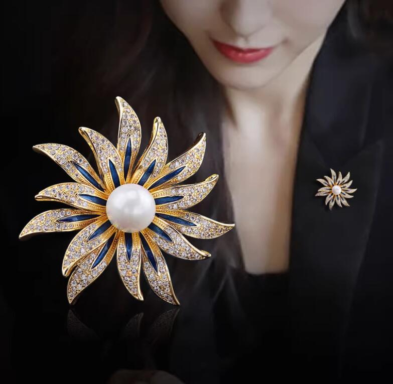 Exquisite Pearl Sunflower Brooches Lapel Pin Lady Rhinestone Flower Brooches Corsage Coat Wedding Jewelry for Women
