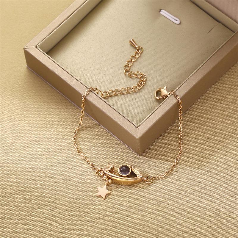 Корейский браслет женской моды из титановой стали Дун Дэмун - Нержавеющий, Высококлассный, Дизайн через границу.