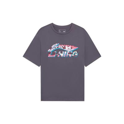 Li Ning Sports Fashion Series Cartoon Logo Print Round Neck Casual Short Sleeve T Shirt Unisex Tops Earth-Gray AHSSC65-1