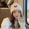 Милая вышитая шапка-бини с надписью «love» женская осенне-зимняя теплая повседневная универсальная студенческая вязаная шапка, подчеркивающая лицо, маленькая шапка от холода