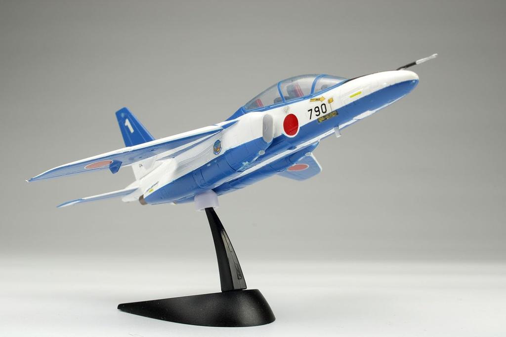 PLATZ ВВС Японии Blue Impulse 2024 Пластиковая модель 1/100 Самооборона T-4 BLU-2024