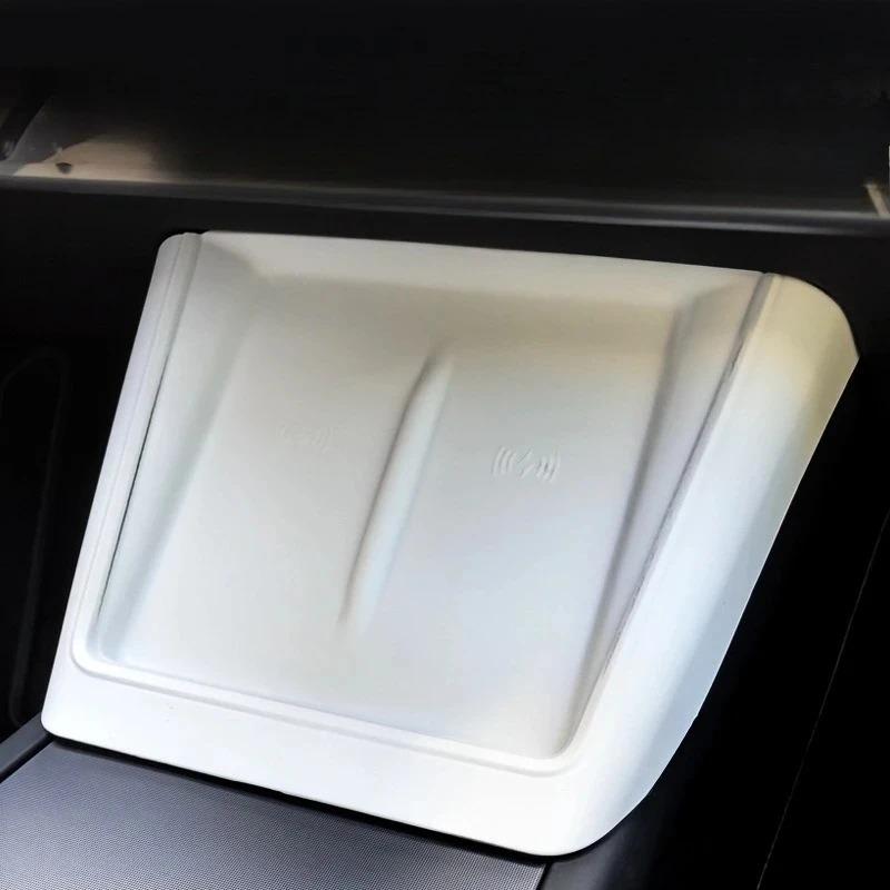For Tesla Model Y Juniper/Launch 2025 Anti-skid Pad Wireless Charging Pad Car Phone Non-slip Charger Mat Protective Pads Parts