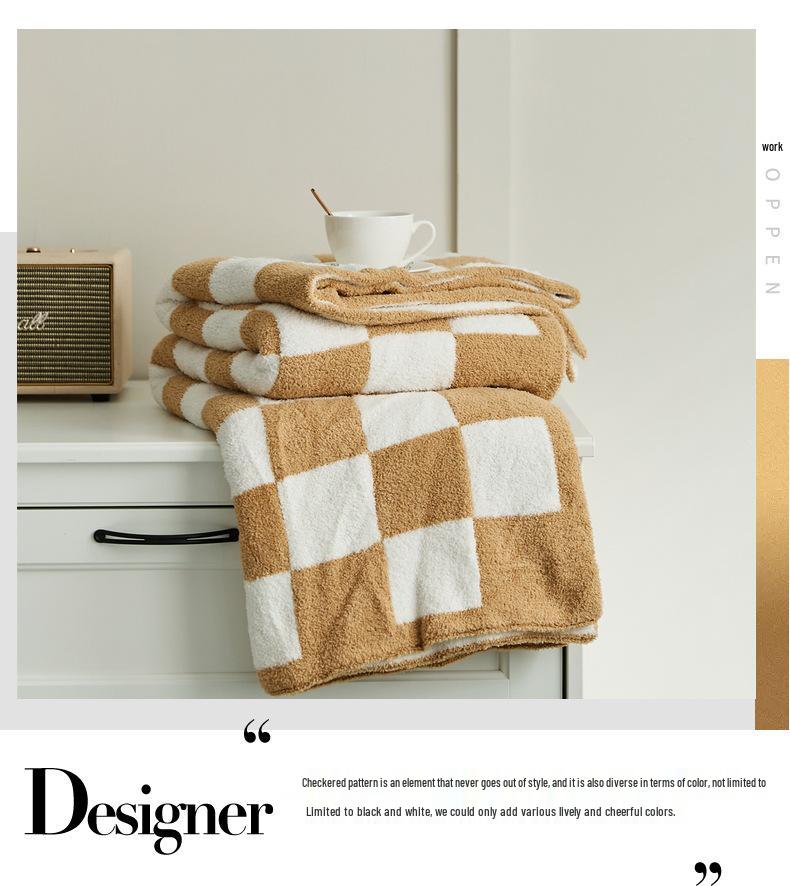 Вязаный плед из бархата в крупную клетку в стиле ретро