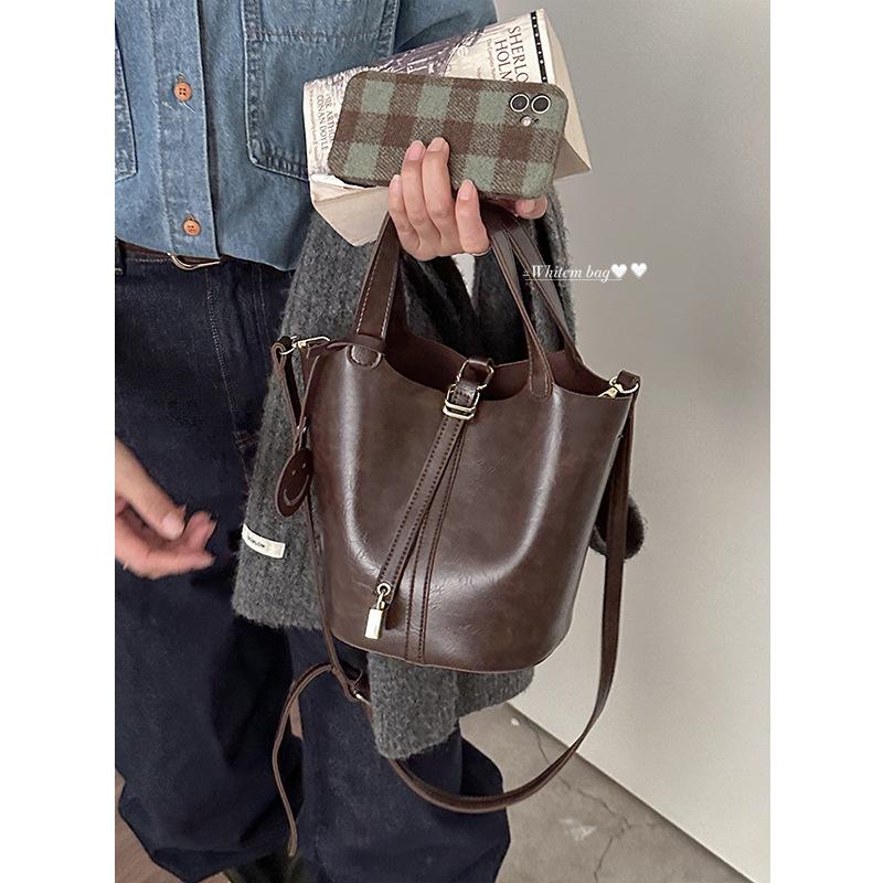 Autumn retro portable vegetable basket bag women's 2025 new fashion simple bucket bag versatile messenger bag