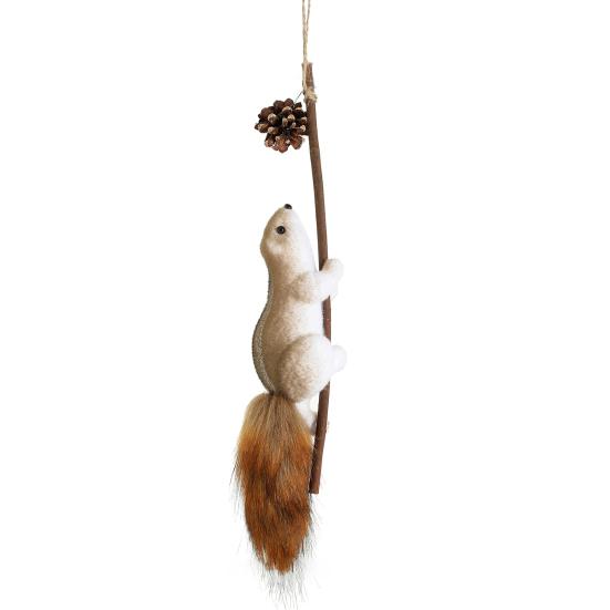 Foam Squirrel Ornament 3D Artificial Squirrel Figurine with Pine Cones Berries Cute Fake Animal Christmas Tree Hanging Decoration for Winter