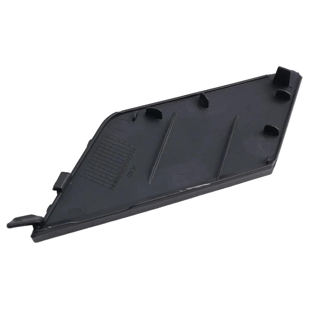 Крышка проушины заднего бампера Крышка буксировочного крюка заднего бампера Ремонт автомобиля Простая установка Высококачественный материал Совместимость с модельным годом